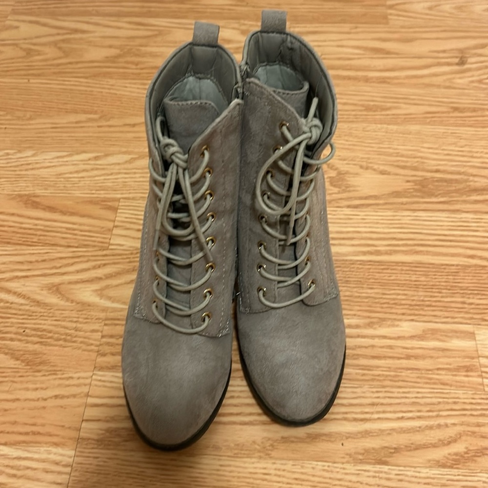 Grey boots